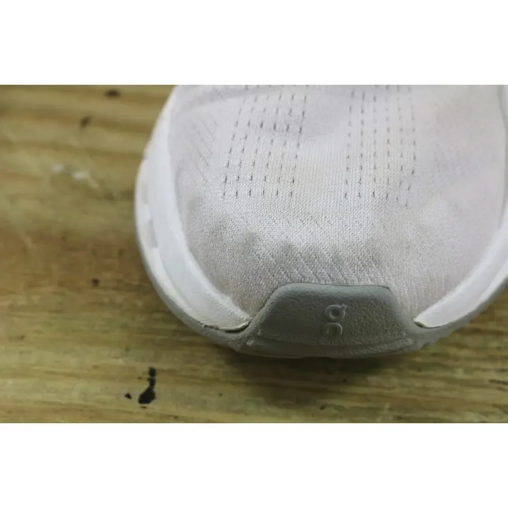 On Cloudnova 2 Womens 7 Beige White Sneakers Running Shoes